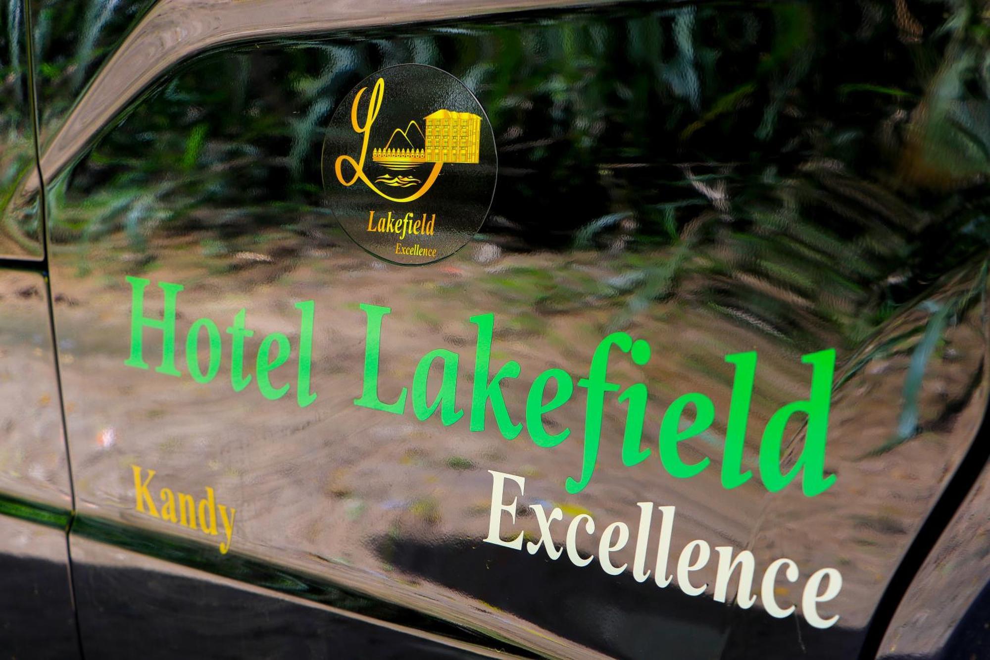 Hotel Lakefield Канди Екстериор снимка